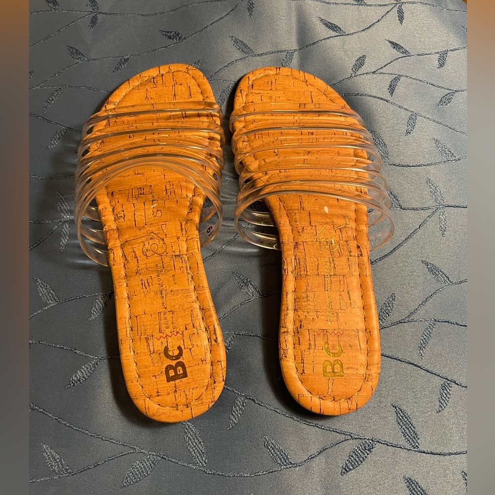 New BC Born of California Flat Sandals. Clear straps! Size 6.5m NWT